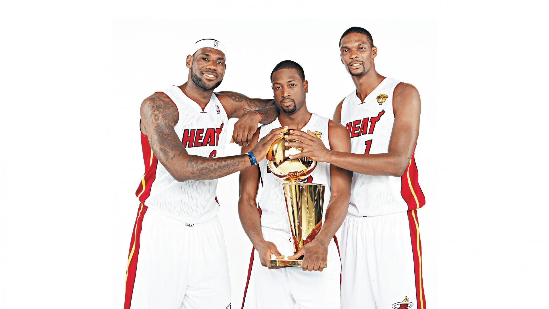 勒沃库森踏平尼斯，奥斯梅恩成为关键先生，当战术机器遇见天才火花