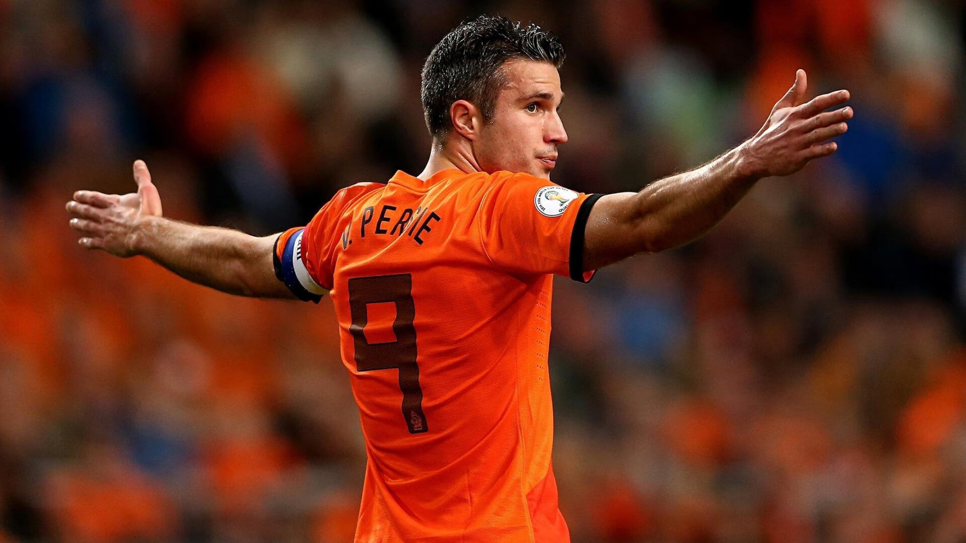 F1新赛季引擎轰鸣，巴黎横扫葡萄牙，体育周末的双重奏鸣